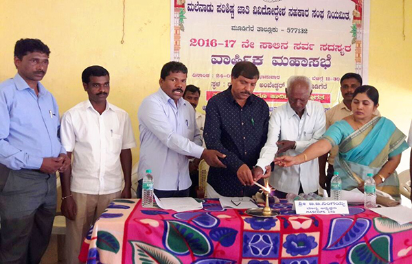 ಪಾರದರ್ಶಕ ವ್ಯವಹಾರ ನಡೆಸಿದರೆ ಸಂಘದ ಅಭಿವೃದ್ಧಿ ಸಾಧ್ಯ: ಶಾಸಕ ಬಿ.ಬಿ.ನಿಂಗಯ್ಯ